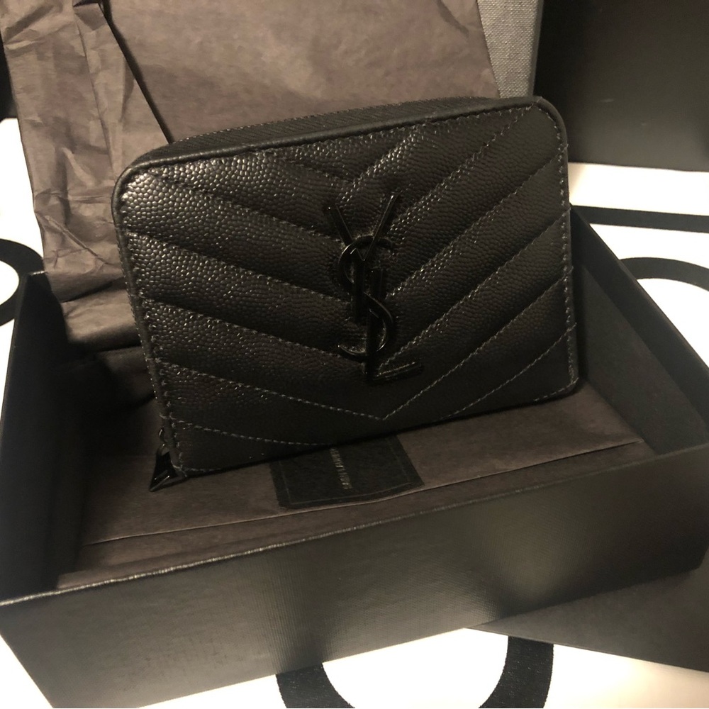 Auth YSL Yves Saint Laurent Black Zip Bi Fold Wallet Full Set